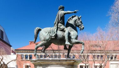 6 Stoicism Books to Understand the Ancient Philosophy