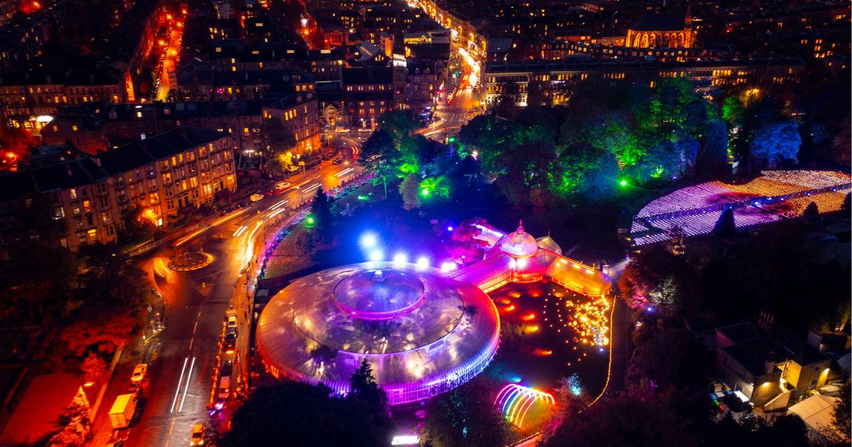 GlasGLOW to return to Glasgow with show inspired by 80s campaign