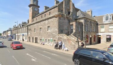 Musselburgh Old Town Hall flagpole removed on safety grounds