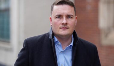 Wes Streeting urged to call TEWV inquiry after missing decision date