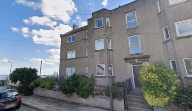 Councillors on site visit apologise to neighbours over noise
