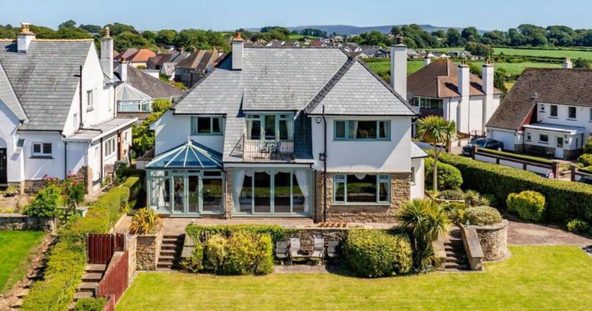 Tyson Fury's former family home on sale for £800,000 - see