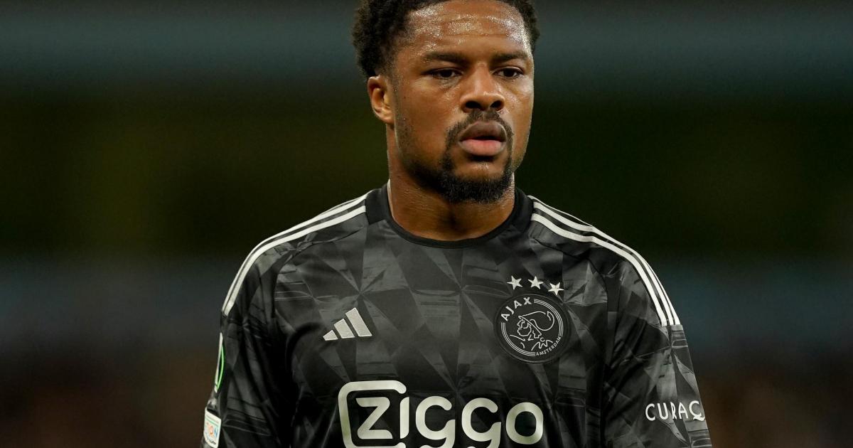 Ipswich Town: Chuba Akpom and Omari Hutchinson latest