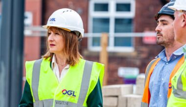 Rachel Reeves in Farsley to see new Springfield Mills units