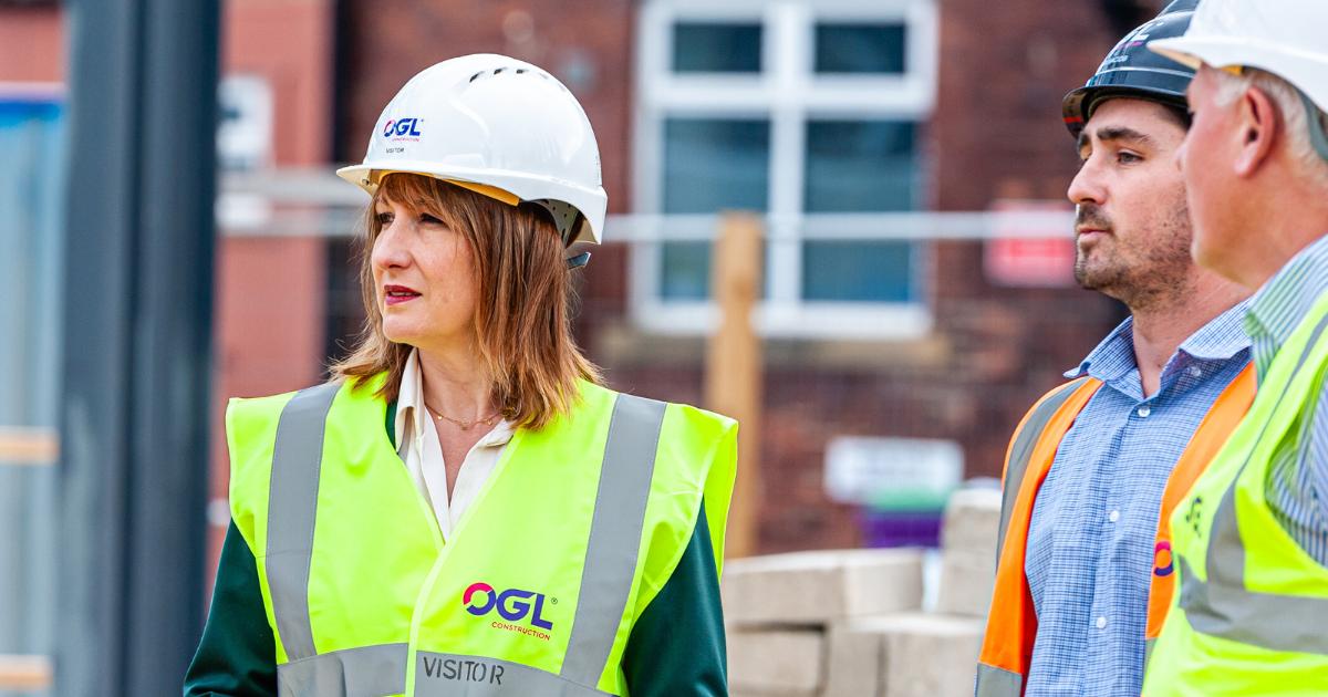 Rachel Reeves in Farsley to see new Springfield Mills units