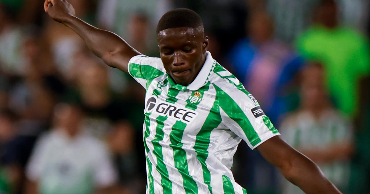 Betis chief confirms major update on Mendy amid Rangers link