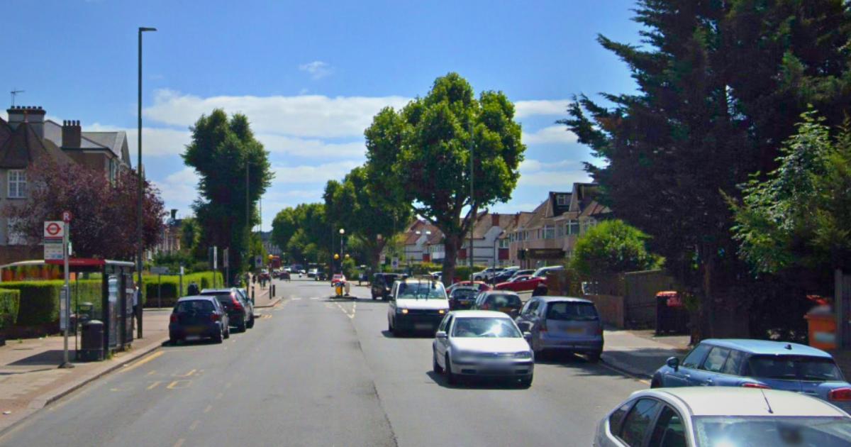 Golders Green Road closed for two hours after emergency incident