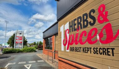Starbucks to takeover old Clydebank KFC drive-thru