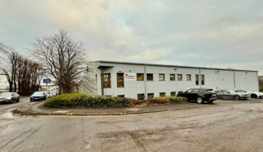 Warehouse just minutes from Glasgow Airport goes up for sale