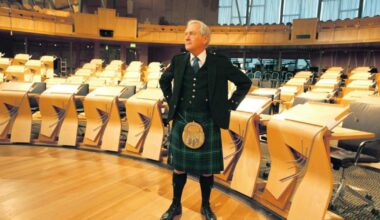 Former Holyrood presiding officer Sir George Reid dies aged 86