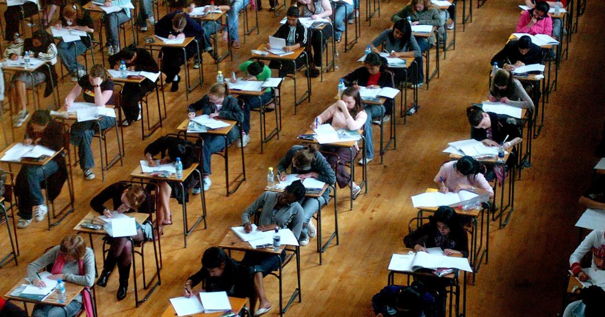 Record gap in A-level top grades between London and north-east England