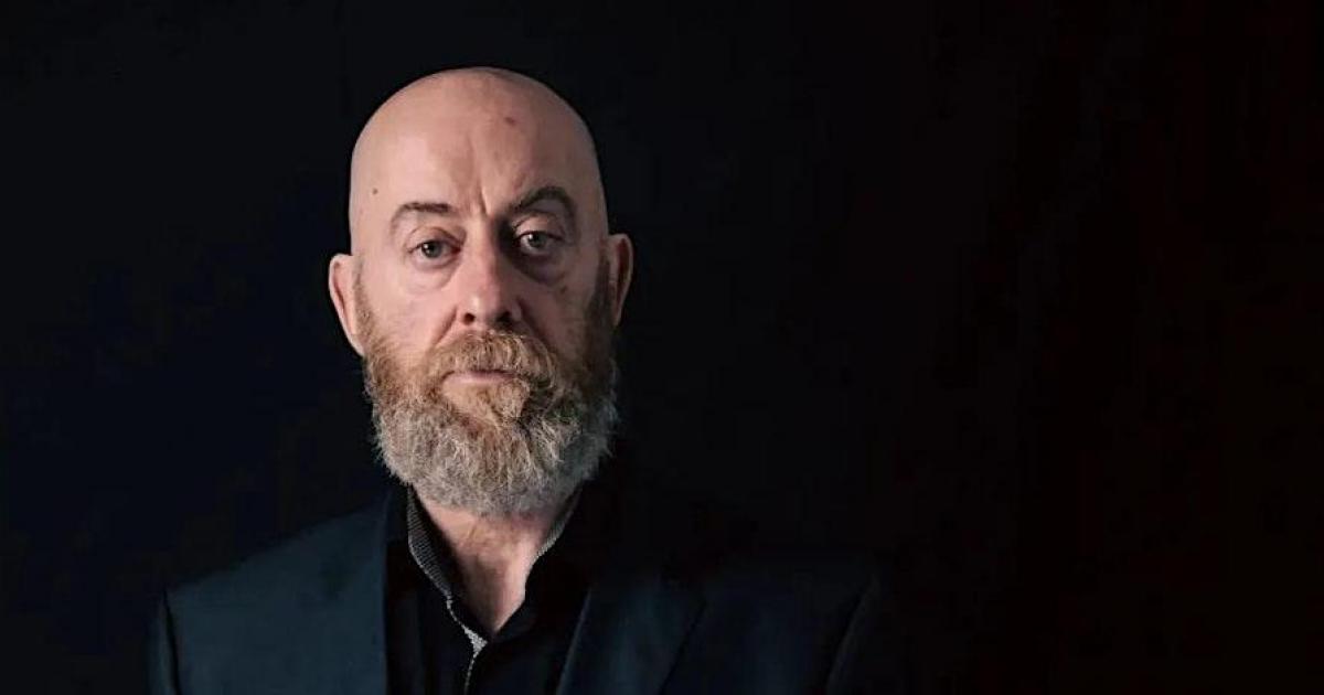 Tributes pour after Glasgow comedian Gary Little's death