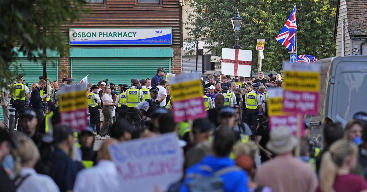Protests and counter protests to be held outside asylum hotels across UK