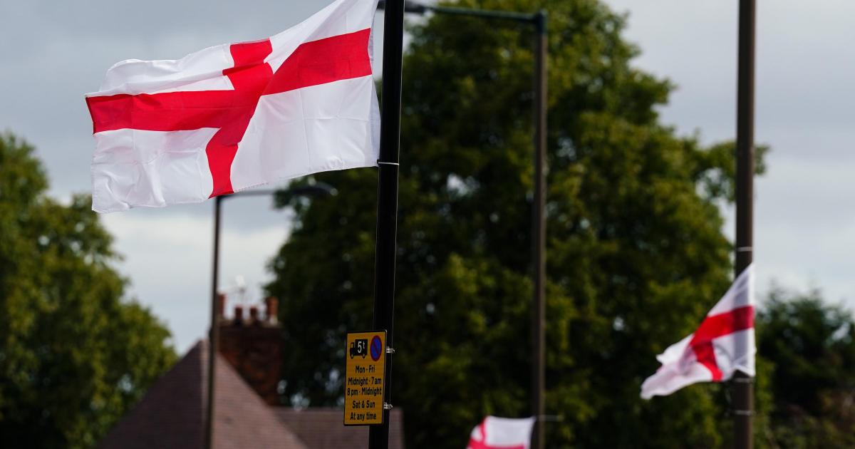 Sutton High Street: Increased police after 'flags row'