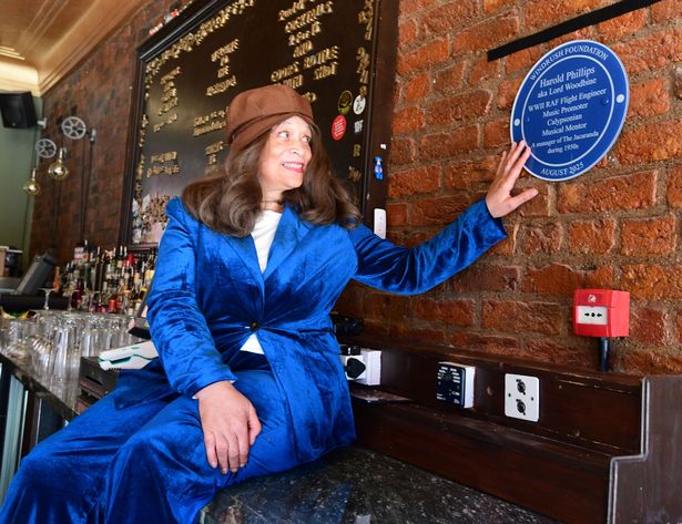 Carol Phillips unveiled a Blue plaque in memory of her father Harold Phillips, aka Lord Woodbine, at the Jacaranda. (Pic Andrew Teebay).