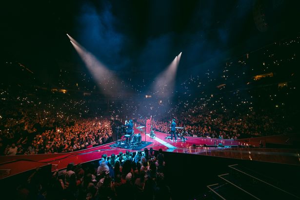 The Bury-born singer is supporting Benson Boone on the US leg of his world tour