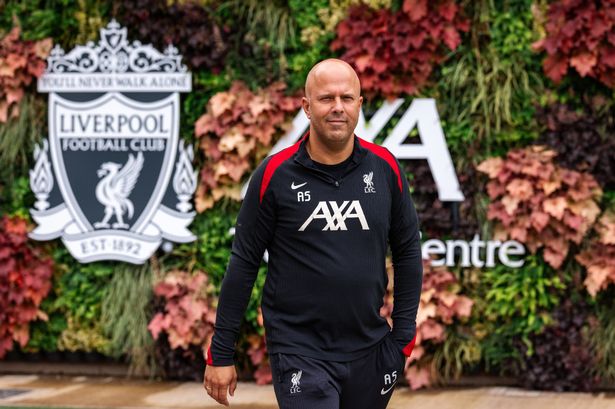 KIRKBY, ENGLAND - JULY 18: Arne Slot, head coach of Liverpool during a pre-season training session at AXA Training Centre on July 18, 2025 in Kirkby, England. (Photo by Nikki Dyer - LFC/Liverpool FC via Getty Images)