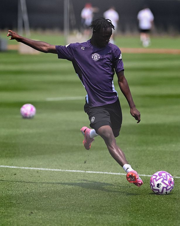 CHICAGO, ILLINOIS - AUGUST 01: (EXCLUSIVE COVERAGE) Sekou Kone of Manchester United in action during a first team training session as part of their pre-season tour of the USA at Endeavor Health Performance Center on August 01, 2025 in Chicago, Illinois.  (Photo by Ash Donelon/Manchester United via Getty Images)