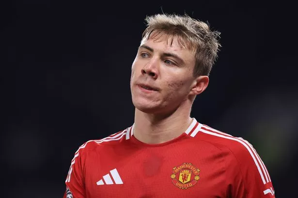 Rasmus Hojlund of Manchester United looks dejected during the Premier League match between Manchester United FC and Southampton