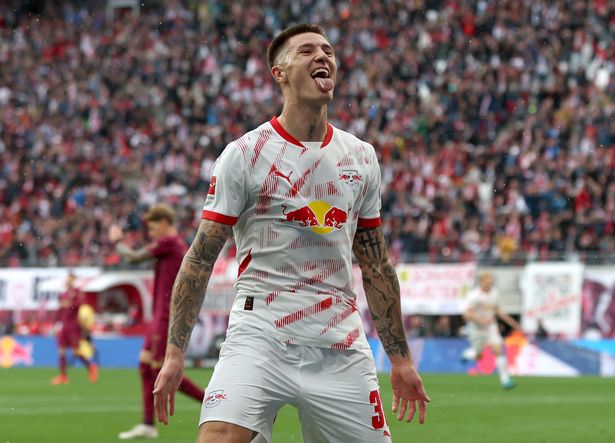 Benjamin Sesko celebrating