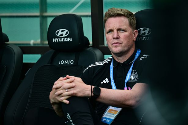 Eddie Howe watching Newcastle in pre-season