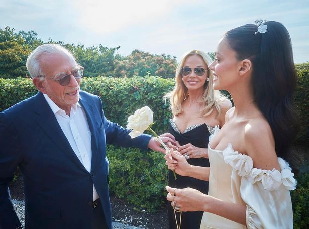 Nicola Peltz with her family 