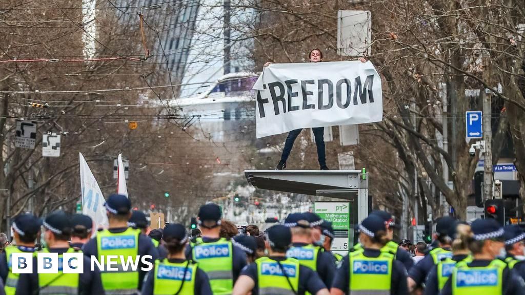 Porepunkah shooting ignites conspiracy theorists fears