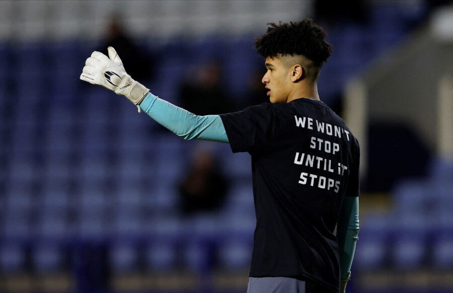 SWFC - Sheffeld Wednesday goalkeeper Pierce Charles pre game