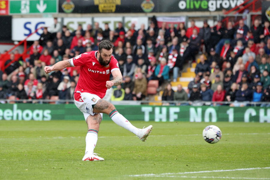 sheffield wednesday, Sheffield Wednesday plotting surprise move for Wrexham striker