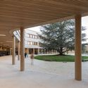 Claudine Hermann Secondary School / Ameller Dubois - Interior Photography, Concrete, Courtyard