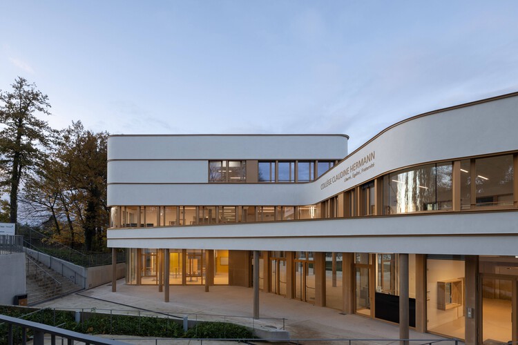 Claudine Hermann Secondary School / Ameller Dubois - Exterior Photography