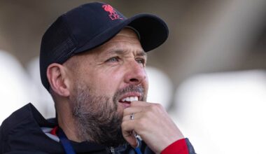 MANCHESTER, ENGLAND - Friday, April 25, 2025: Liverpool's head coach Barry Lewtas during the Premier League 2 Play-Off Round of 16 match between Manchester City FC Under-21's and Liverpool FC Under-21's at the Joie Stadium. Man City won 2-1 after extra-time. (Photo by David Rawcliffe/Propaganda)
