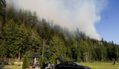 Canadian wildfire smoke triggers air quality alerts in US | Climate Crisis News