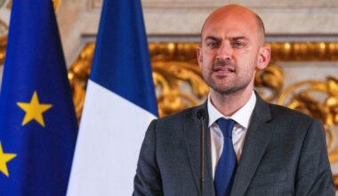 France halts all evacuations from Gaza over alleged antisemitic reposts by Palestinian student