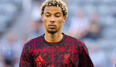 NEWCASTLE-UPON-TYNE, ENGLAND - Monday, August 25, 2025: Liverpool's Hugo Ekitike during the pre-match warm-up before the FA Premier League match between Newcastle United FC and Liverpool FC at St James' Park. Liverpool won 3-2. (Photo by David Rawcliffe/Propaganda)
