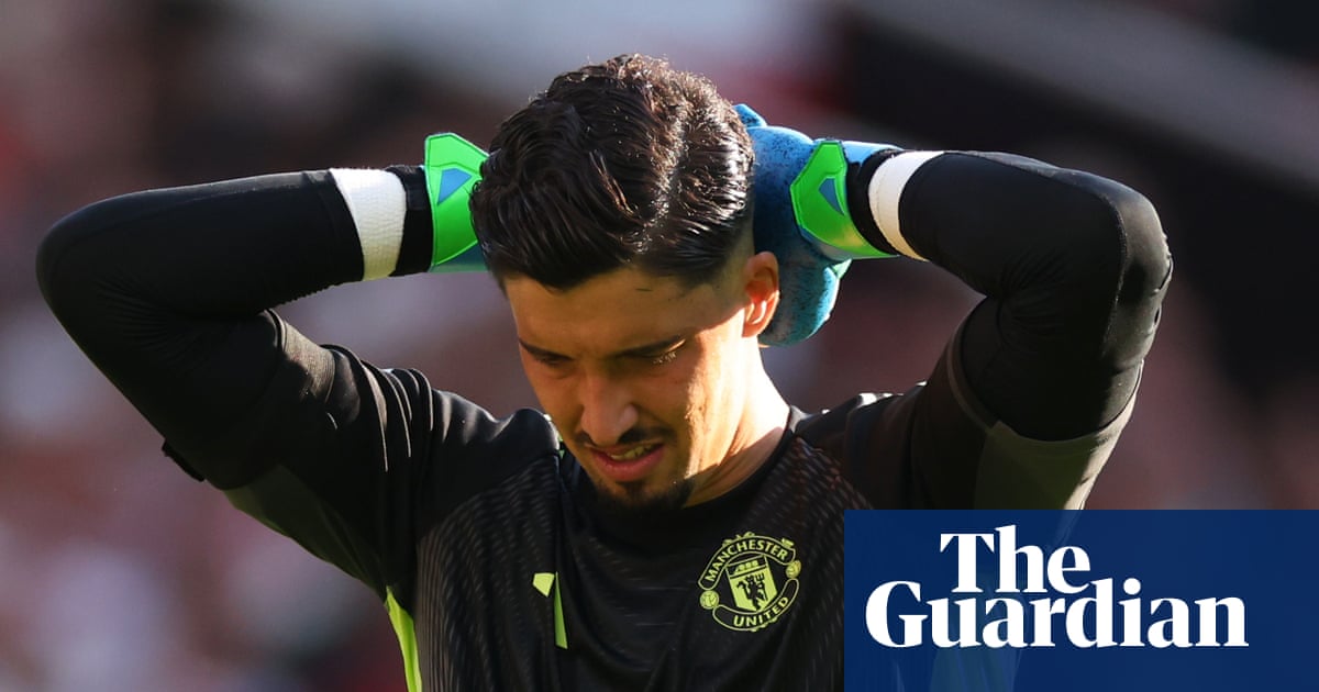 Amorim defends Bayindir after Manchester United keeper’s blunder helps Arsenal win | Manchester United