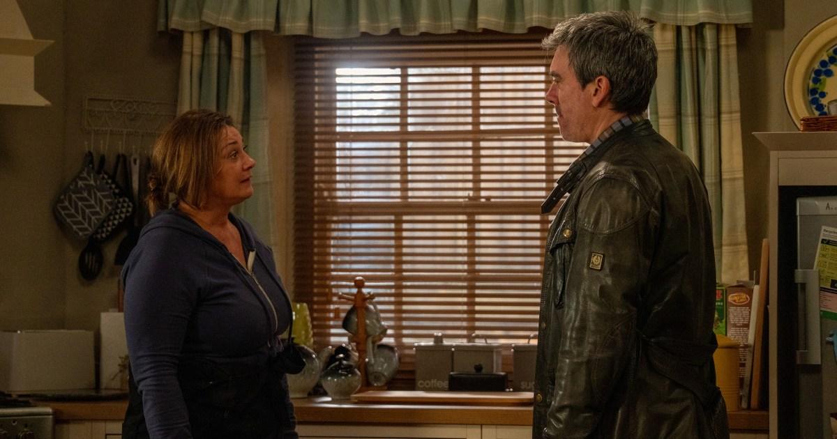 Cain hides a big secret from Moira in Emmerdale that will cause chaos | Soaps