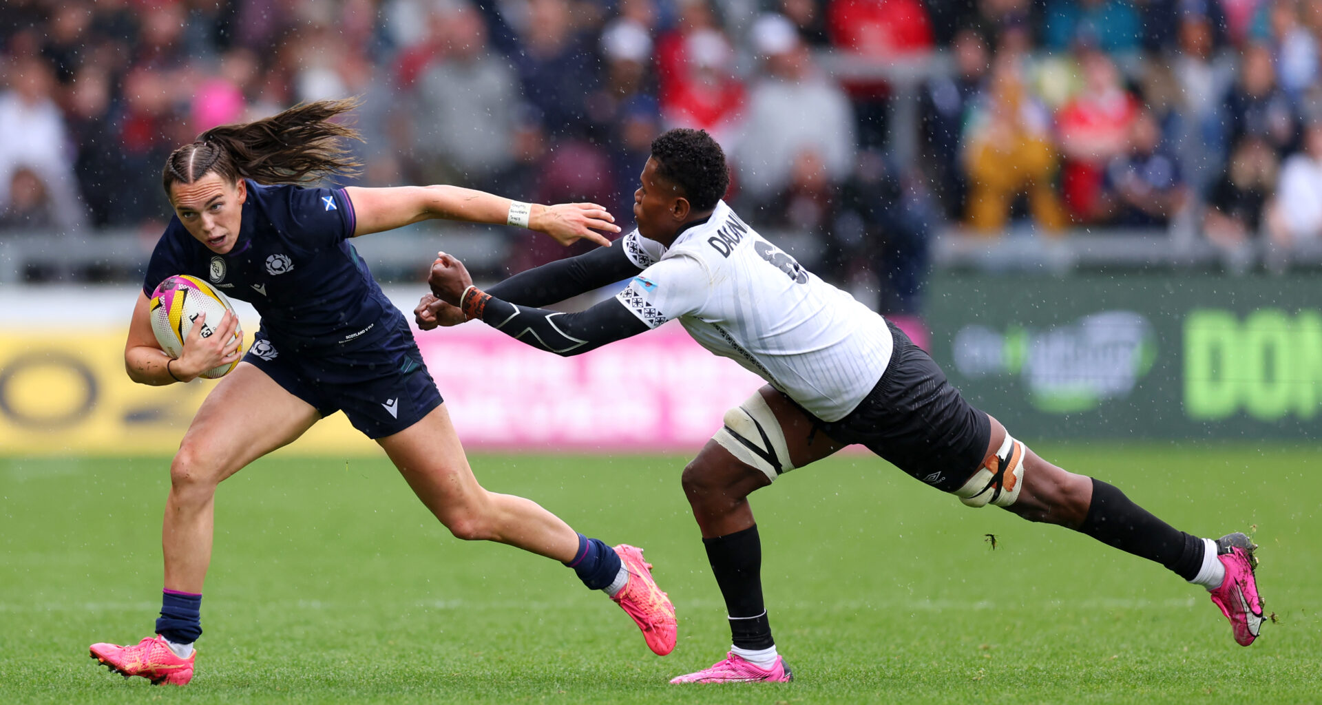 Scotland survive thriller to seal knockout spot