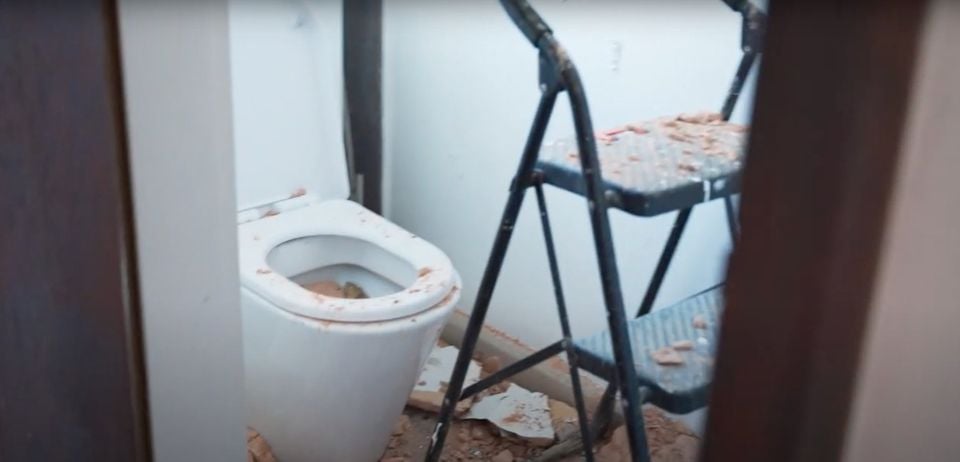 Bathroom in the mansion 
