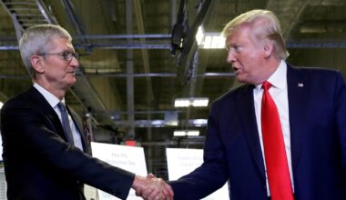 Apple, under Trump pressure, vows more U.S. investment