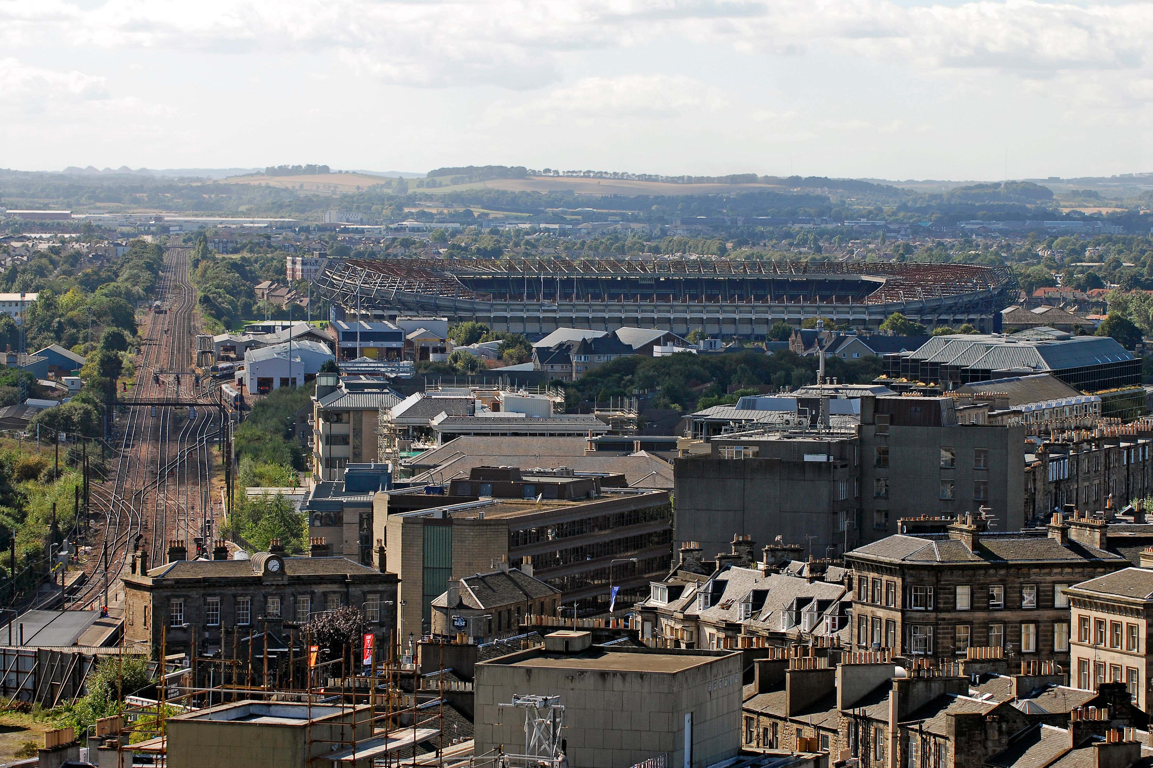 Oasis 's 2009 performance at Edinburgh 's Murrayfield Stadium has been identified as the most "ground-shaking" concert at the venue in the past two decades