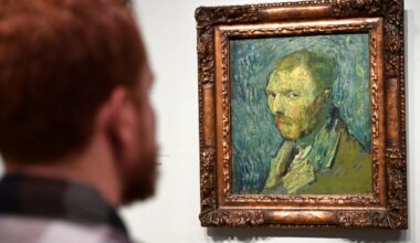 Van Gogh museum threatens to close doors in funding row
