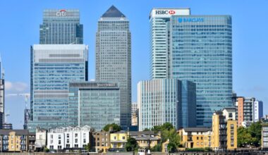 London finance vacancies buck downbeat national trend