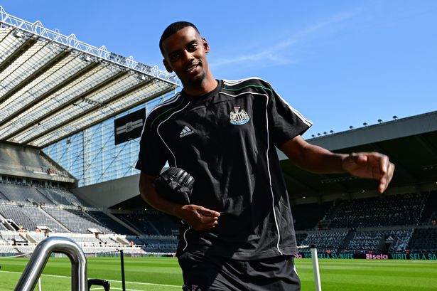 Alexander Isak of Newcastle United (14) arrives for the Premier League match between Newcastle United FC and Chelsea FC at St James' Park on May 11, 2025 in Newcastle upon Tyne, England