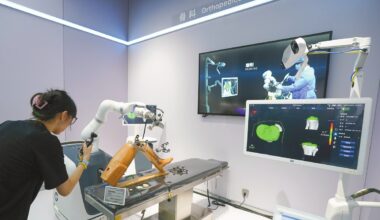 A bone surgery robot is demonstrated at a medical facility in Beijing on August 6, 2025, highlighting the integration of AI and robotics in precision healthcare.
Photo: VCG