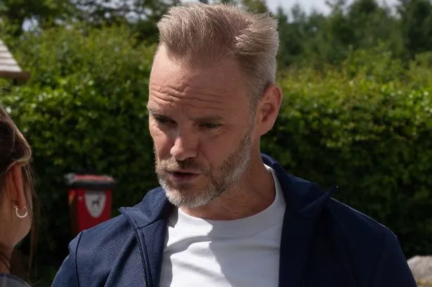Emmerdale fans think they know who new villain Ray was speaking with on the phone