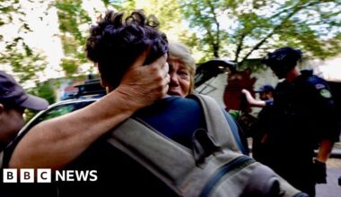 Inside Donetsk as residents flee attacks on Ukrainian region Putin wants to control