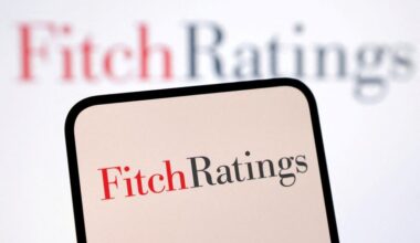 US corporate defaults on private debt rose in Q2, Fitch says