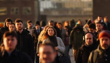 UK economic growth slows to 0.3% in second quarter of 2025