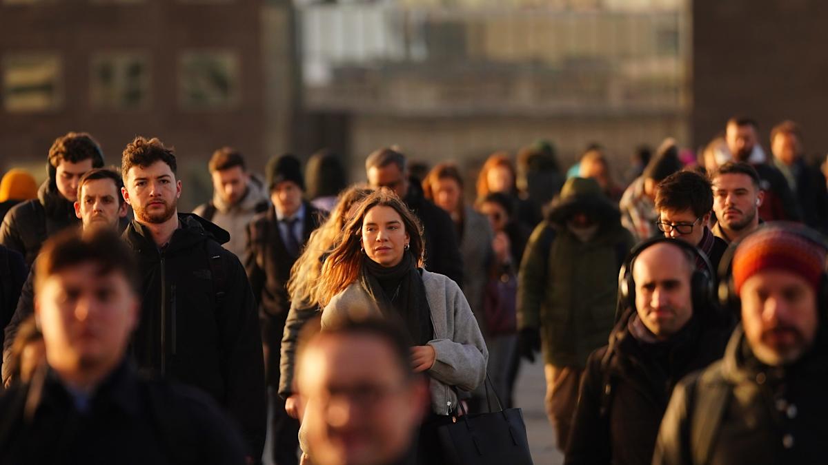 UK economic growth slows to 0.3% in second quarter of 2025